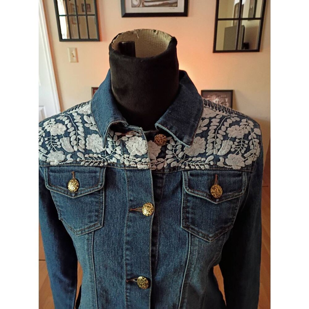 Small Hannah Button Up Denim Blue Jean Jacket Embroidered Floral Design Pockets - Picture 2 of 6